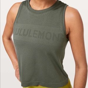 Lululemon Breeze by Muscle Crop Tank